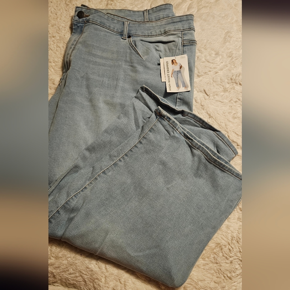 Falls Creek Light Blue High-Waist Cropped Jeans 24w